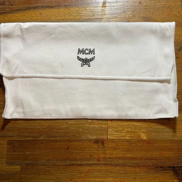 MCM Black and Pink Wallet - Picture 14 of 15